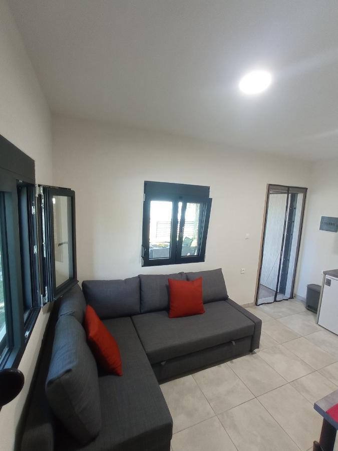 Nikos & Patras Houses เนอาปลายา ภายนอก รูปภาพ