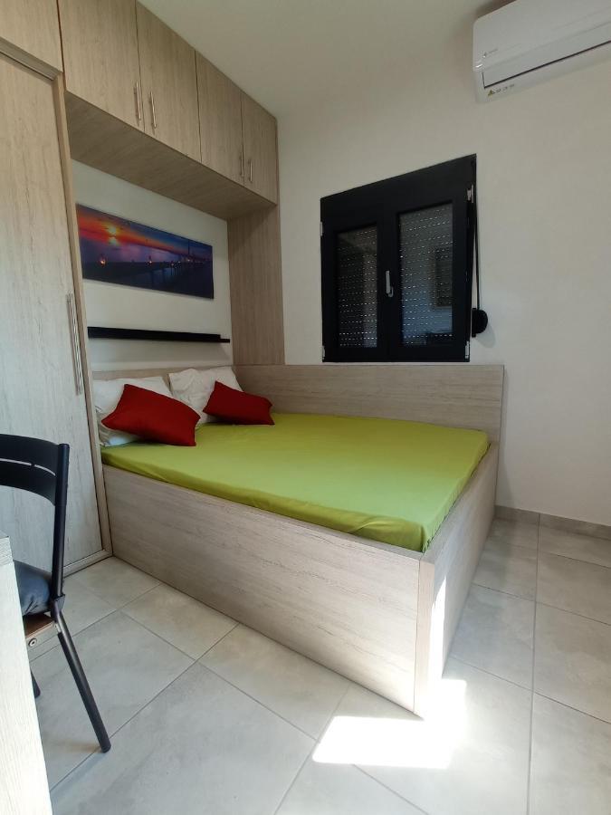 Nikos & Patras Houses เนอาปลายา ภายนอก รูปภาพ