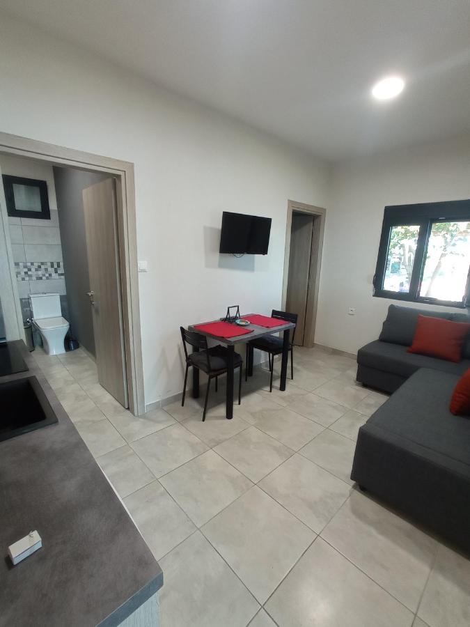 Nikos & Patras Houses เนอาปลายา ภายนอก รูปภาพ